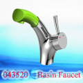 Brass pull out basin faucet